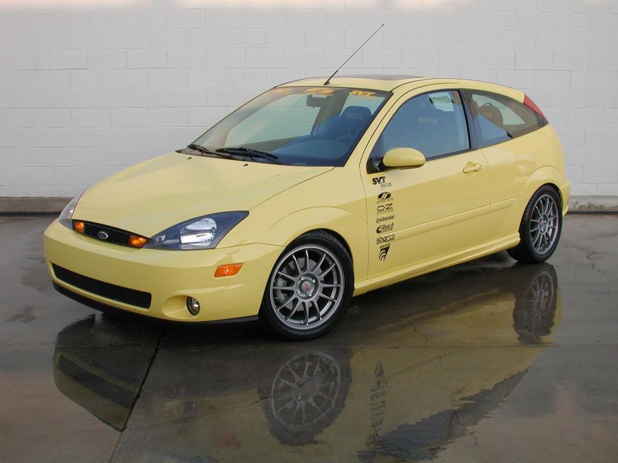  Ford Focus SVT 2002 года  (фото 2 из 98)